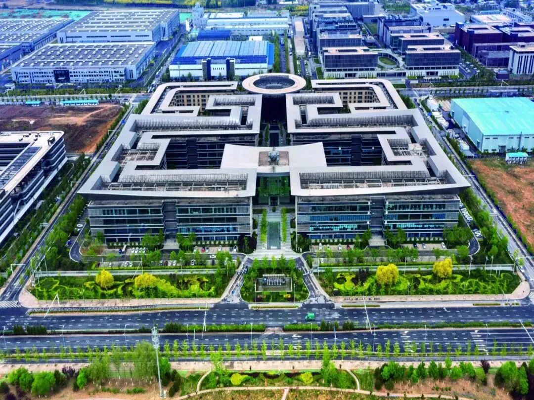 深化交流 共筑绿能新局 | 中吉储能到访北京市房山区全国高校绿色能源区域技术转移转化中心参观交流
